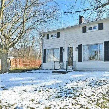Buy this 3 bed house on 5862 Youngstown Hubbard Road in Hubbard, OH 44425