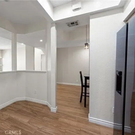 Image 9 - 5461 Sylmar Avenue, Los Angeles, CA 91401, USA - Condo for sale