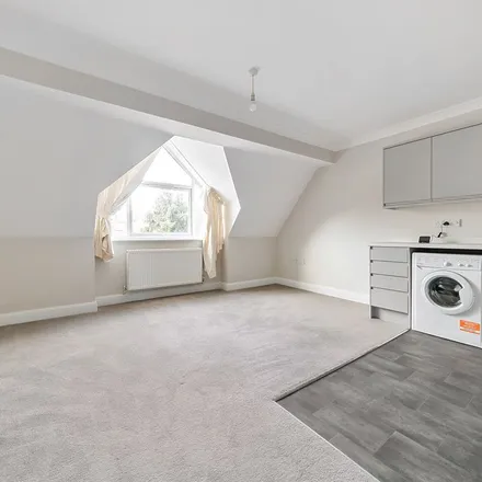 Rent this 2 bed apartment on 62 Wilson Road in Reading, RG30 2RU