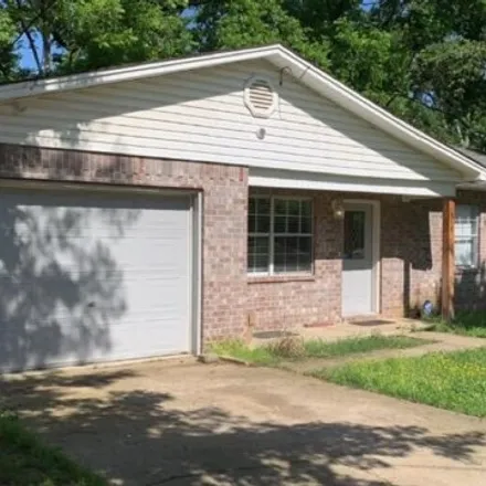 Buy this 3 bed house on 872 South Denver Avenue in Russellville, AR 72801
