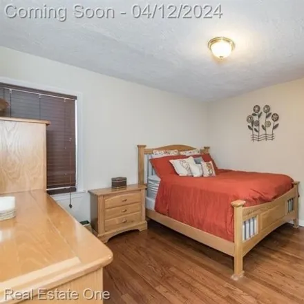Image 6 - 6985 Kingsbury Street, Dearborn Heights, MI 48127, USA - House for rent