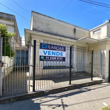 Buy this 2 bed house on Andrés Baranda 464 in Quilmes Este, 1877 Quilmes