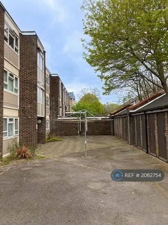 Image 6 - North Street, Portsmouth, PO1 3HZ, United Kingdom - Apartment for rent