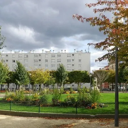 Image 2 - 1 Place du Square Pierre de Geyter, 93200 Saint-Denis, France - Apartment for rent