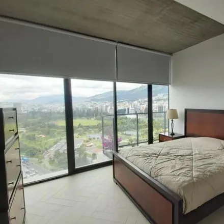 Rent this 3 bed apartment on Epiq in Avenida de la República, 170518