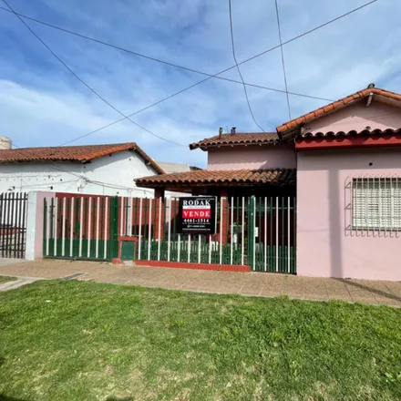 Buy this studio house on Perito Moreno 2854 in Partido de La Matanza, 1753 Villa Luzuriaga