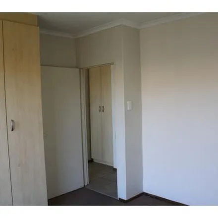 Image 2 - Aquarius Avenue, Reyno Ridge, eMalahleni, 1035, South Africa - Apartment for rent