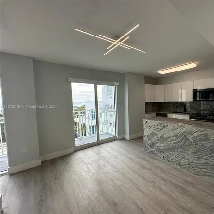 Image 3 - 7600 Collins Avenue, Atlantic Heights, Miami Beach, FL 33141, USA - Condo for rent