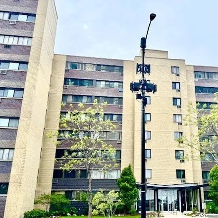 Buy this 2 bed condo on 6300 North Sheridan Road in Chicago, IL 60660