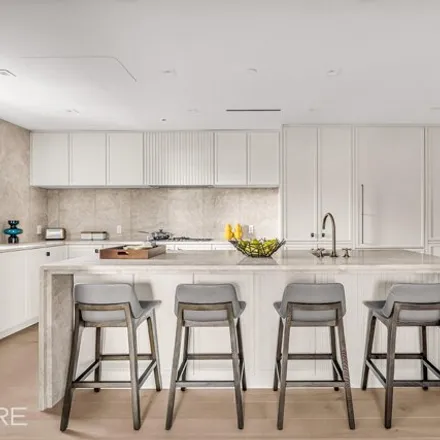 Image 3 - 306 East 86th Street, New York, NY 10028, USA - Condo for sale