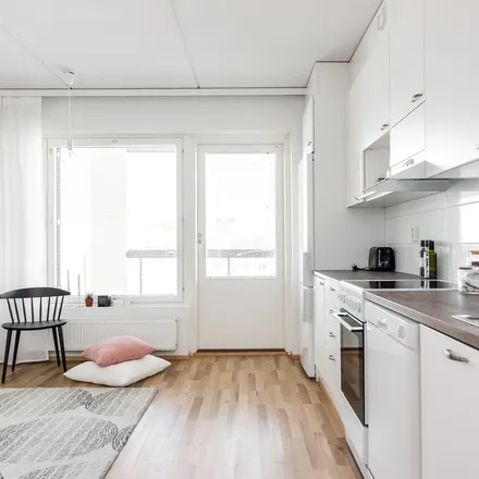 Rent this 2 bed apartment on Rautatienkatu 84 in 90120 Oulu, Finland