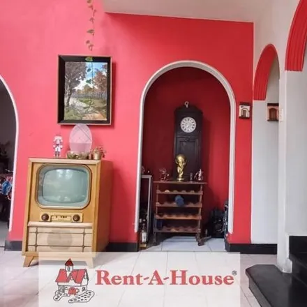Buy this 4 bed house on Calle Irapuato 159 in Azcapotzalco, 02080 Mexico City
