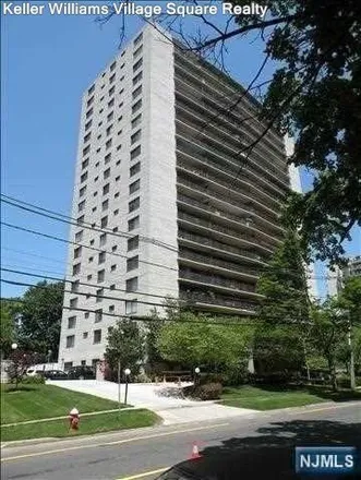 Buy this 1 bed condo on 277 Prospect Ave Apt 4H in Hackensack, New Jersey