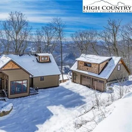 Buy this 3 bed house on 584 Eagles Nest Trail in Avery County, NC 28604