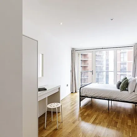 Rent this 1 bed apartment on London in SW8 4DB, United Kingdom