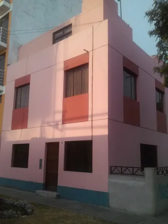 Rent this 2 bed house on Trujillo