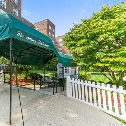 Buy this 1 bed condo on 90 Bryant Avenue in City of White Plains, NY 10605