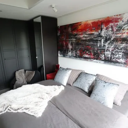 Rent this 2 bed apartment on Beekpark 77 in 7311 BZ Apeldoorn, Netherlands