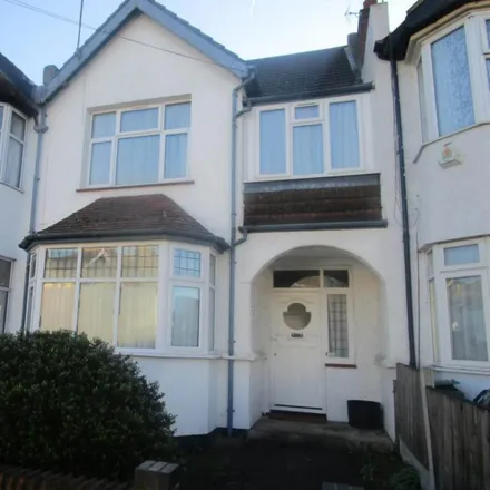 Rent this 1 bed apartment on Grange Gardens in Southend-on-Sea, SS1 2LL