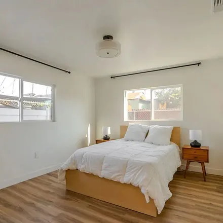 Rent this 2 bed apartment on 4172 3rd Avenue in Los Angeles, CA 90008