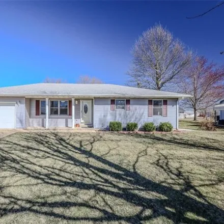 Buy this 3 bed house on 1141 Howard Drive in Lebanon, MO 65536