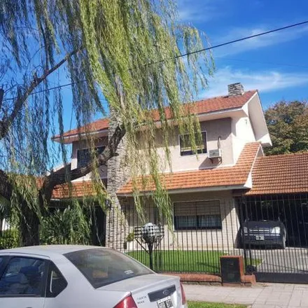 Image 2 - Quintana 1044, Adrogué, Argentina - House for sale