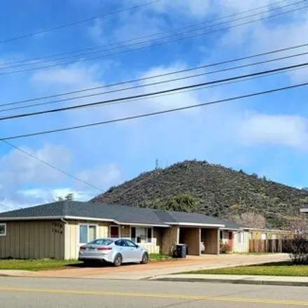 Buy this 2 bed house on 1300 South Oregon Street in Yreka, CA 96097