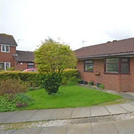 Buy this 2 bed duplex on unnamed road in Audenshaw, M34 5LU