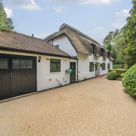 Rent this 5 bed house on Fireball Hill in Sunningdale, SL5 9GF