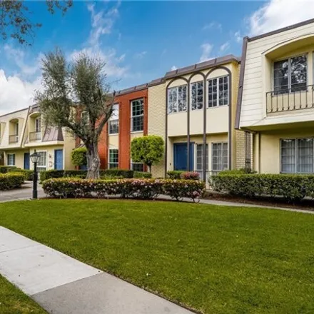Buy this 2 bed condo on 1761 West Greenleaf Avenue in Anaheim, CA 92801