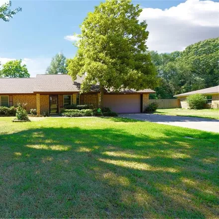 Buy this 3 bed house on 13447 Indian Drive in Smith County, TX 75709