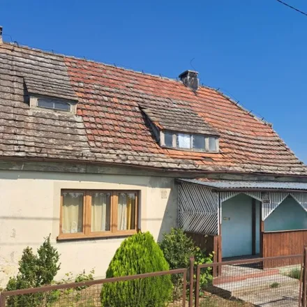 Buy this 5 bed house on Plac Powstańców Wielkopolskich 1 in 65-053 Zielona Góra, Poland