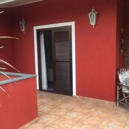 Rent this 3 bed house on Rua Navajos in Vila Floresta, Santo André - SP