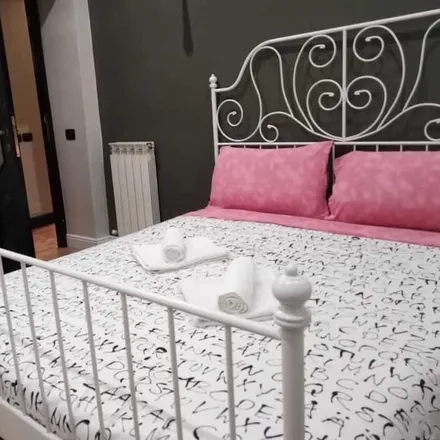Rent this 3 bed apartment on Italia in Via Venezia, 00184 Rome RM