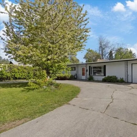 Image 3 - 1812 E 37th Ave, Spokane, Washington, 99203 - House for sale