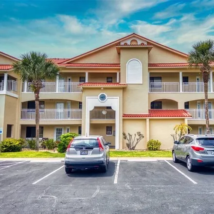 Buy this 2 bed condo on 462 Bouchelle Drive in New Smyrna Beach, FL 32169