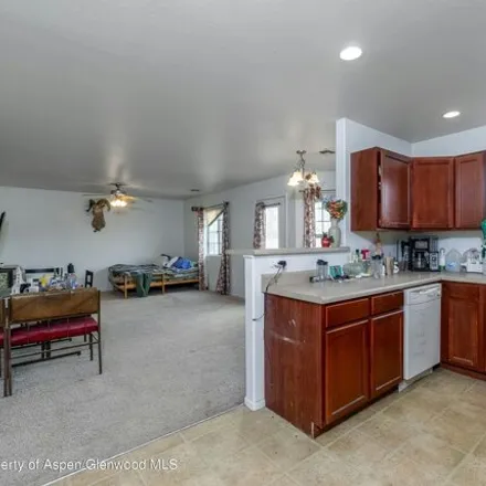 Image 6 - 474 Rouse Avenue, De Beque, Mesa County, CO 81630, USA - House for sale