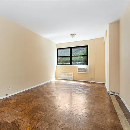 Buy this studio apartment on 185 WEST END AVENUE 1L in New York