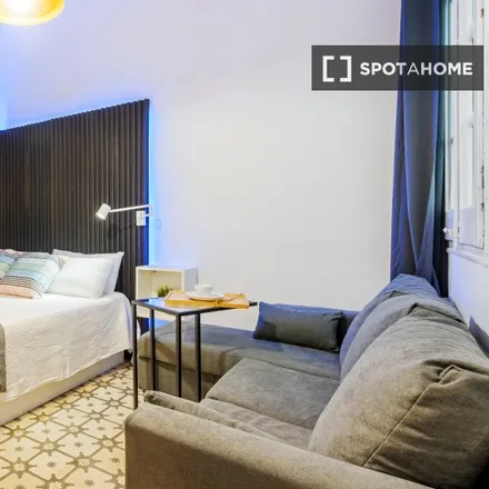 Rent this 4 bed room on 巴賽隆納台灣郎之家之二 in Avinguda Diagonal, 225