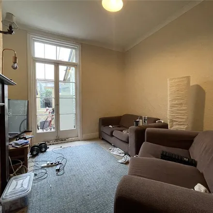 Image 6 - 19 St John's Road, Exeter, EX1 2HR, United Kingdom - Apartment for rent