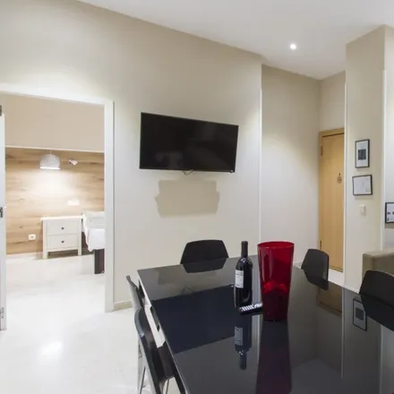 Rent this 2 bed apartment on Tiendas Así in Calle del Arenal, 20