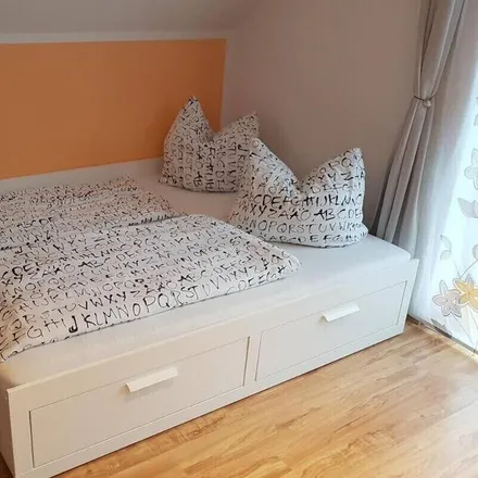 Rent this 1 bed apartment on 07333 Unterwellenborn