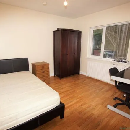 Rent this 4 bed apartment on SF in Oak Tree Lane, Selly Oak
