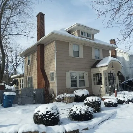 Buy this 4 bed house on 44 North Highland Avenue in Aurora, IL 60506