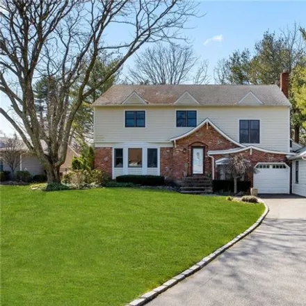 Buy this 5 bed house on 33 Pelican Court in Syosset, NY 11791