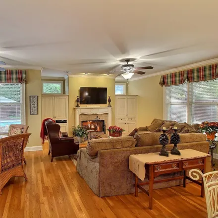 Image 7 - 10058 Bentwood Creek Drive, Collierville, TN 38017, USA - House for sale