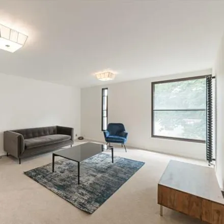 Rent this 1 bed apartment on Beaufort House in 25-29 Queensborough Terrace, London