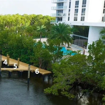 Image 5 - Northeast 165th Terrace, North Miami Beach, FL 33160, USA - Condo for rent