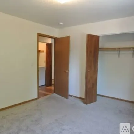 Image 3 - 1350 Brown Street, Unit A - Apartment for rent