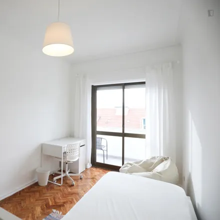 Rent this 3 bed room on São Pedro Lisbon Hotel in Rua Pascoal de Melo 130-132, 1000-237 Lisbon